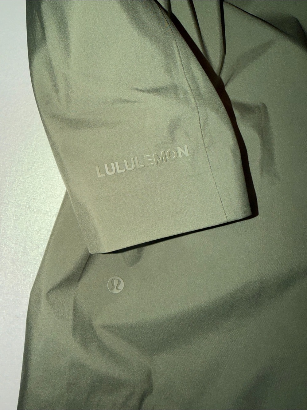 Women’s Lululemon Rain Rebel Hooded Raincoat Jacket - Olive Green - Picture 3 of 6